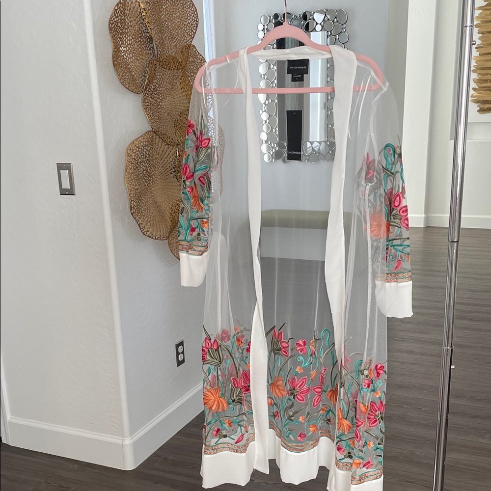 Liv LA cover up/ robe